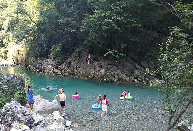 宜昌五峰渔洋关洞河,源自于土家美女的传说