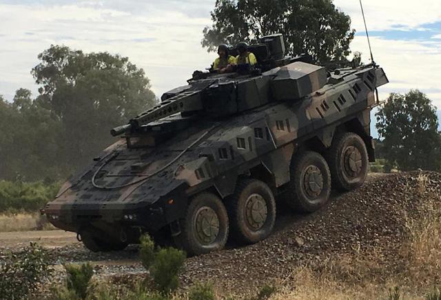 组合速变,多用途,"拳击手"装甲运兵车