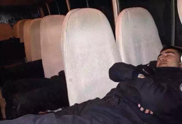 新疆警察春节"大吃大喝"照片曝光!(多图有真相)