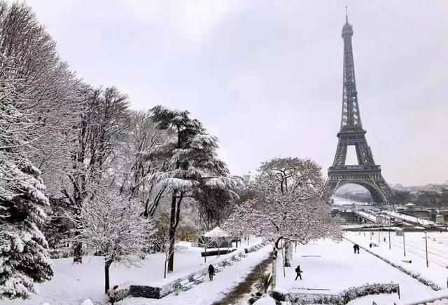 法国巴黎大雪丨30年难遇,全城瘫痪,但就很美!