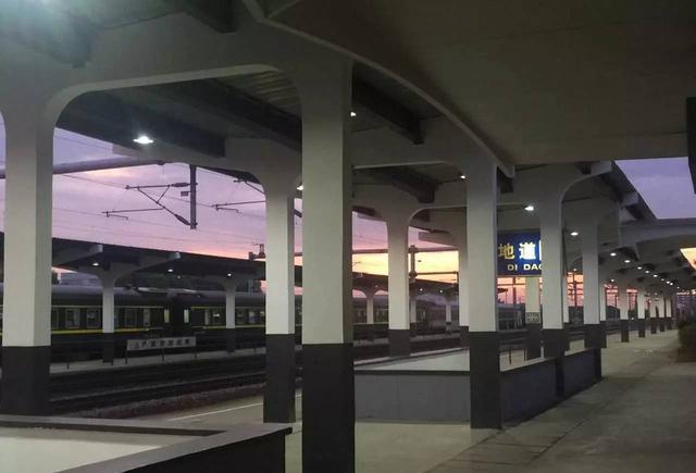 跟着文艺女青年,邂逅文艺范的松江老火车站|松江|火车站|醉白池_新浪