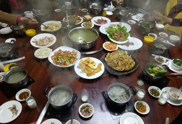 广西农村最美年夜饭菜团圆就是幸福