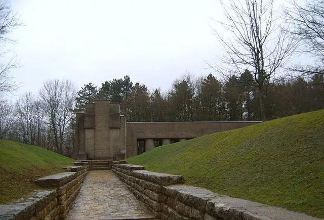 凡尔登战役中最戏剧的一幕:打偏一发炮弹赢得一场大战役