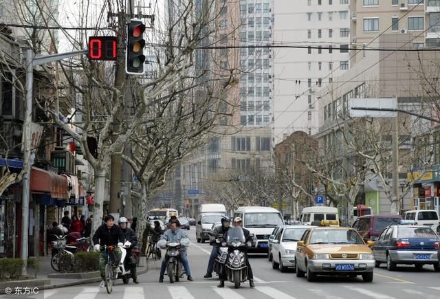 关于驾驶自动挡汽车的几个节油技巧,来学习一