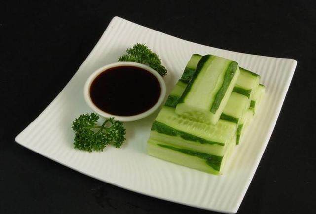 槐茂酱菜是河北保定传统的特色名菜,其酱菜历史悠久,酱菜工艺制作精良