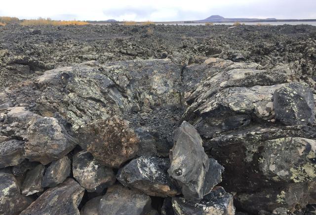 五大连池中的老黑山火山锥特殊结构景观!