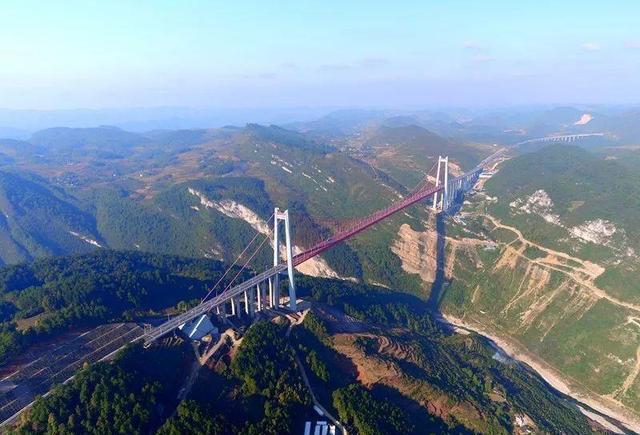 贵州的经济总量_贵州现代经济学校图片(2)
