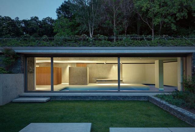 筑讯设计一条地下通道一个室内泳池的地下景观住宅