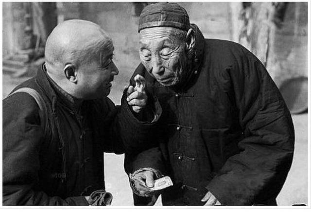 古代太监为了能平步青云，这样迷信的举动，现在看来实在是荒唐！