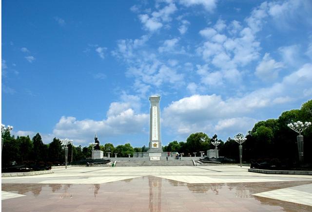 红色旅游——红安烈士陵园