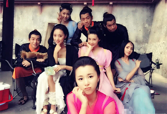 太子妃升职记幕后照片每一张都充满了幽默感