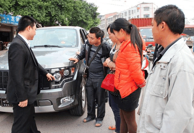 农村人买车不是为了炫耀, 不是为了面子