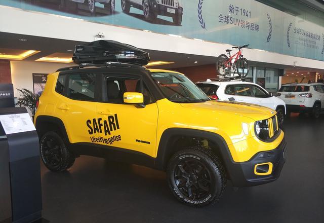 开着改成这样的jeep自由侠suv,真不好意思上公路了!