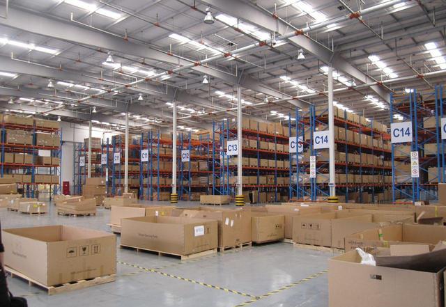 房子汽车哪个能最安全的抵御大批次的丧尸这个地道简直完美