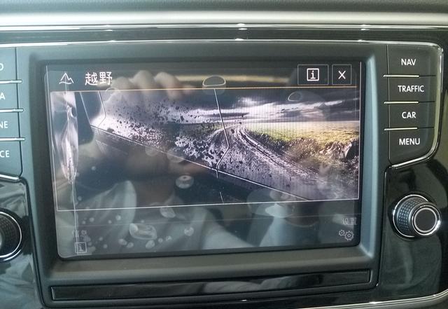 途昂和霸道2700两款车性价比怎么样？到店实拍评测告诉你怎么选