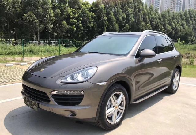 这台卡宴31w拥有 2012年保时捷卡宴3.0t 油电混合 香槟金黑内