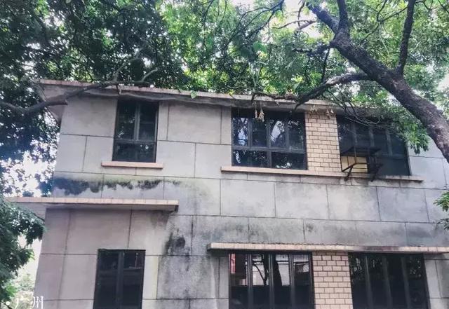 荔湾广场,中大永芳堂,淘金死仔坑还有华侨新村里两处"鬼屋".