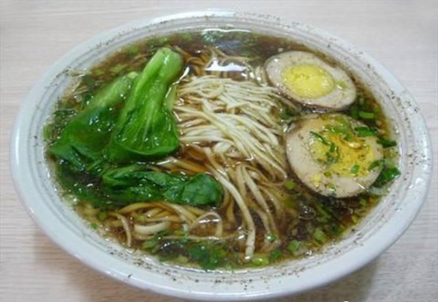 大家好,给大家介绍一下,这是我们淮安阳春面