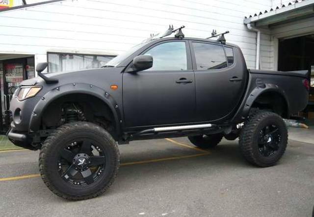 三菱劲畅和他的前生l200皮卡,超选四驱加双锁越野王者,改装利器