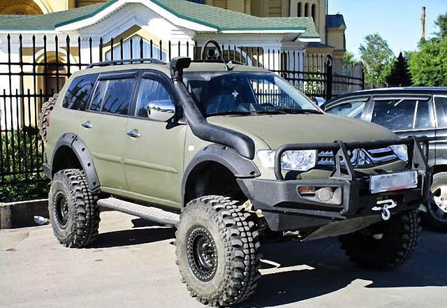 三菱劲畅和他的前生l200皮卡,超选四驱加双锁越野王者,改装利器