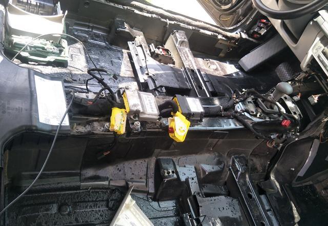 奥迪a6最新鲜的泡水车维修图集新鲜出炉