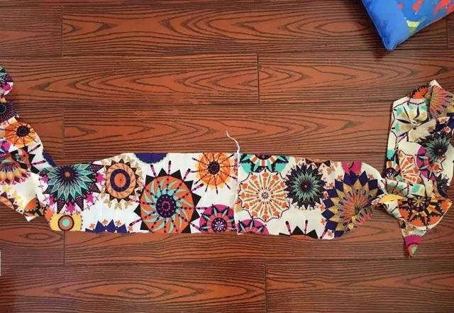 不用裁剪图,轻松做美衣--女童露肩连衣裙做法