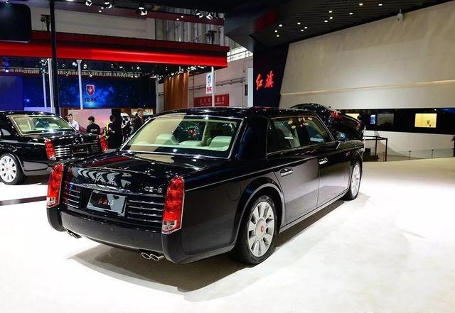 红旗l5这款车从价格定位,产品定位,用户定位,品牌定位上均引领了豪华