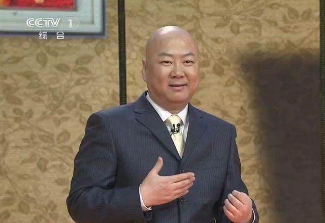 本来,郭冬临老师是没有微博的,现在也许是为了更好的与粉丝之间进行