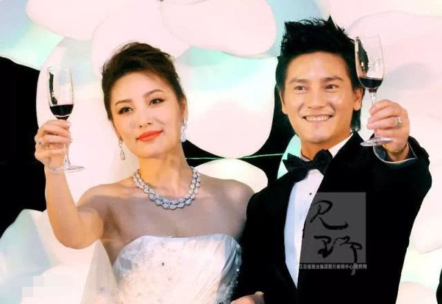 婚后两人感情幸福,丁子峻曾向人分享自己的宠妻秘诀.