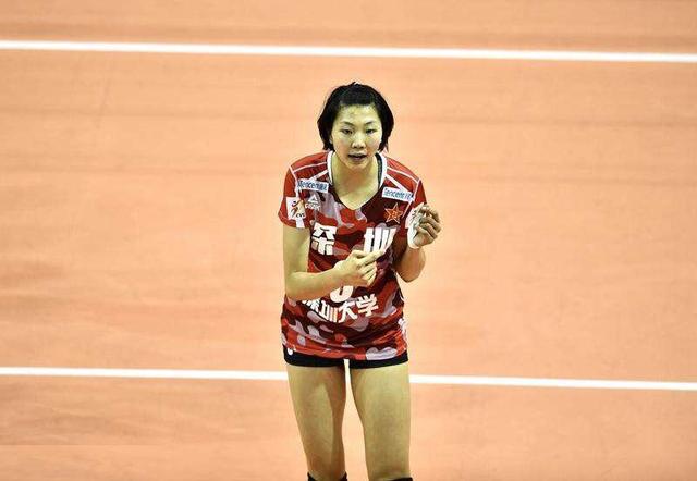中国女排8大副攻她排第一,却有外战外行的嫌疑