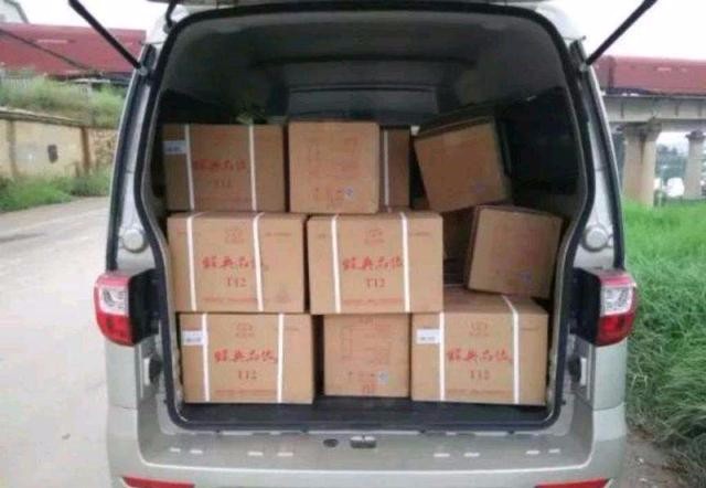 面包车拉货被罚款,一招交你怎么解决!