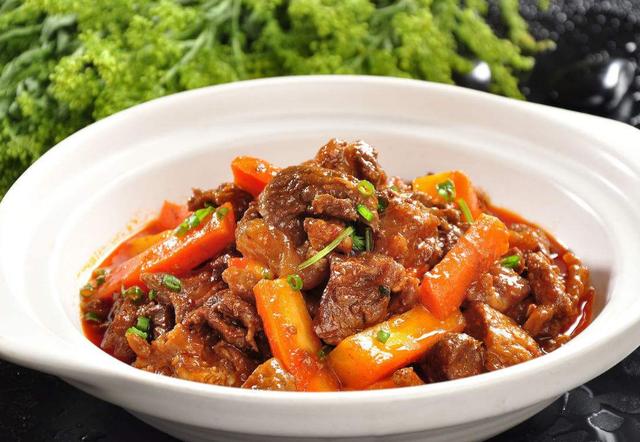 做法,肥而不腻,肉酥筋烂,年夜饭压轴硬菜|牛腩|牛肉|八角_新浪新闻