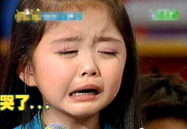 两位曾靠哭戏打动观众的女童星,如今都美得惊为天人!