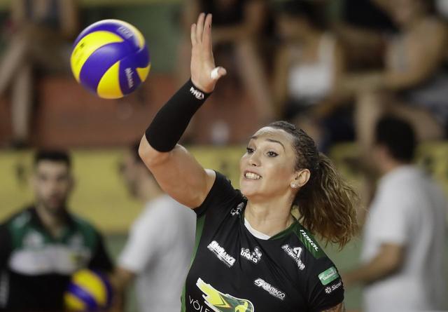 巴西变性人女排运动员:不再理会纷扰与质疑 我的目标是东京奥运