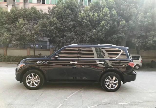 英菲尼迪qx56落地136万,少量豪华型的suv