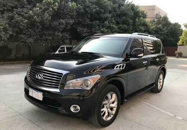 英菲尼迪qx56落地136万,少量豪华型的suv