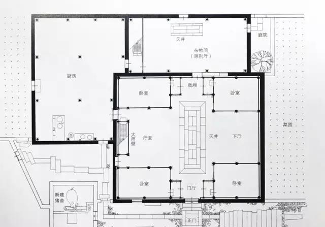 他逃离北京回到故乡,买一栋百年老宅,在这里过纯粹乡野生活