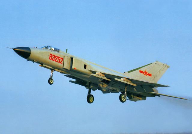 巡逻机新秀:歼8放大一倍或可改装为巡逻机?能实现吗?