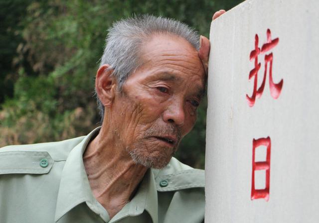 王二小墓13岁牺牲86岁儿时玩伴义务守墓57年令人感动