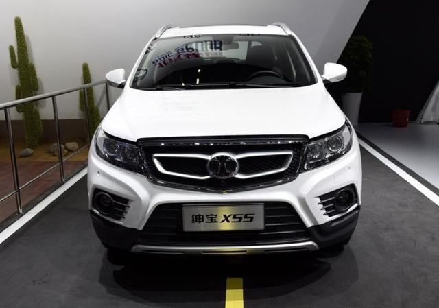 北汽绅宝x55的外观设计传承了绅宝家族设计,北汽的车型外观方面似乎
