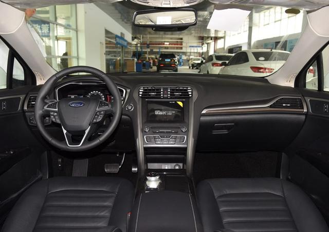 2017款福特蒙迪欧,造型时尚, 配置豪华,价格亲民,值得入手