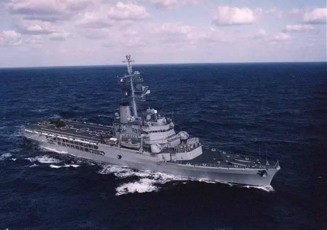 法国两栖作战力量——"三剑客"