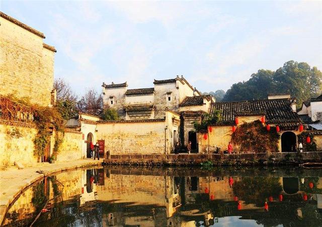 将整个镇子圈起来,收费100元还怕被逃票,国内最冤的5A级景区|宏村|景区|村镇_新浪新闻