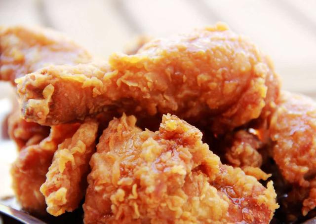 外表酥脆肉嫩鲜美的炸鸡腿做法简单在家随时可以做