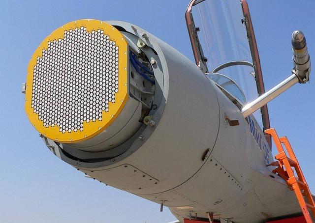 歼10等三代战机将迎来大变革世界首款二维雷达到底有多厉害