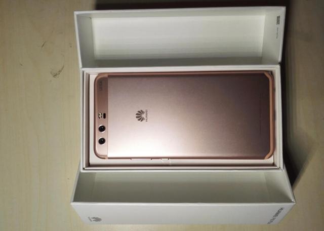 随着华为发布高端旗舰机华为mate10,使得华为p10 plus变得黯淡无光,无