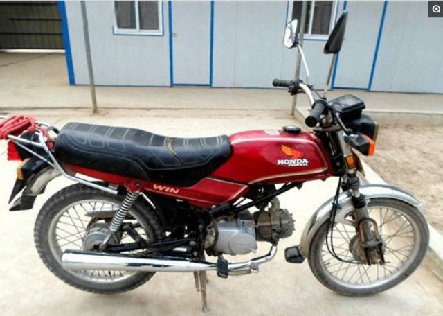 嘉陵125,一代经典.金城铃木ax100,九十年代的好车.升级版大幸福250.