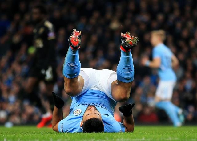 从本方进攻终结者到对手噩梦制造者 阿奎罗打肿了多少人的脸