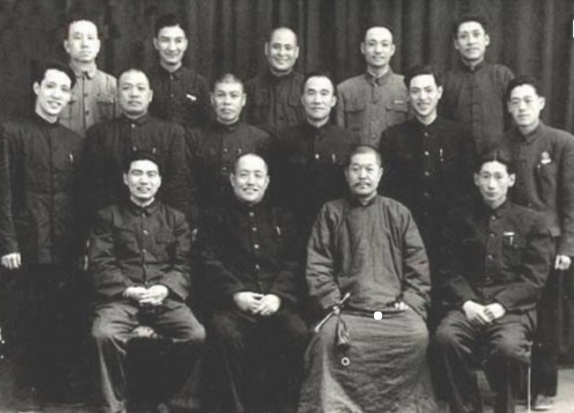 常氏相声家族靠张寿臣实现崛起,小蘑菇和赵佩茹搭档火爆|张寿臣|常宝堃|相声_新浪新闻