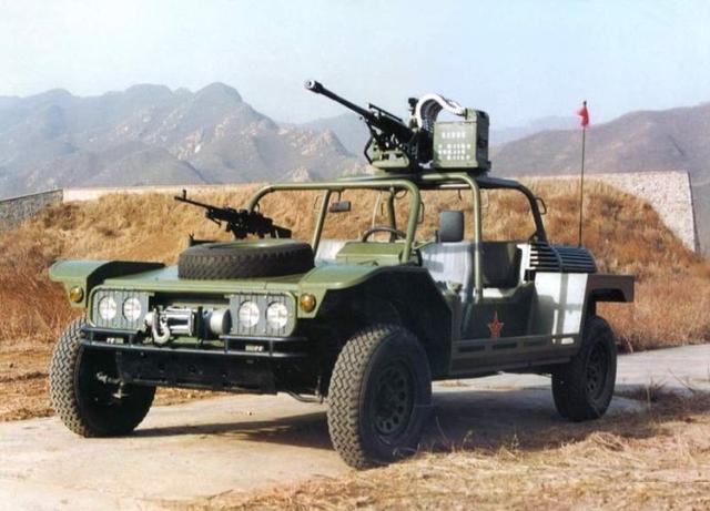 中国lyt2021轮式伞兵突击车